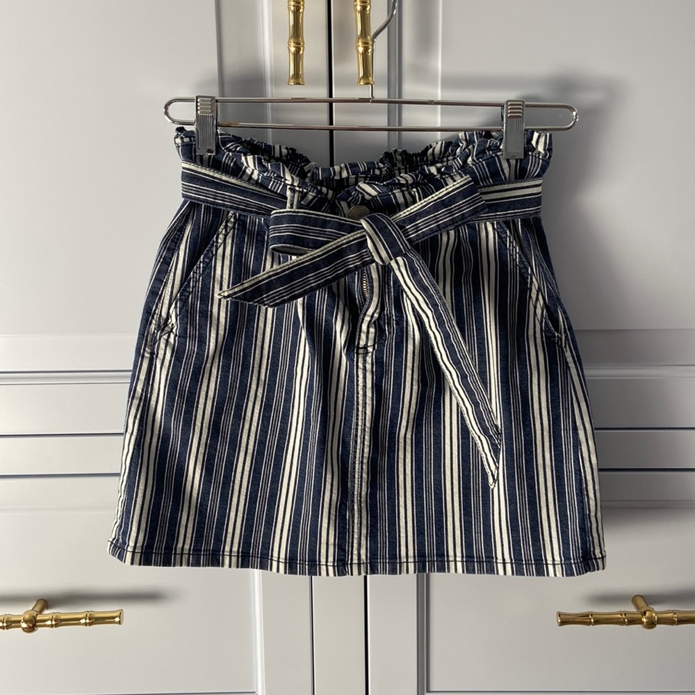 Patterned denim mini skirt